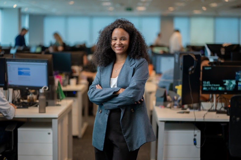 Empregos nos EUA crescem menos que o esperado em dezembro